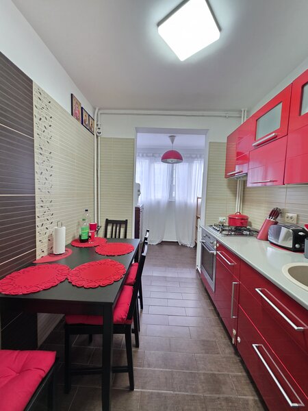 Metrou Nicolae Grigorescu 3 minute, loc de parcare.