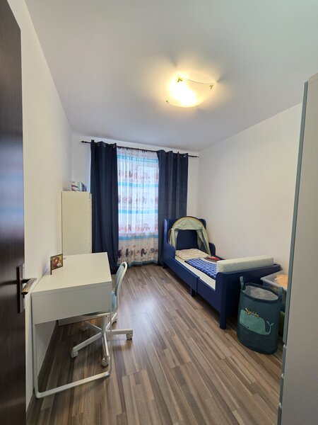 Metrou Nicolae Grigorescu 3 minute, loc de parcare.