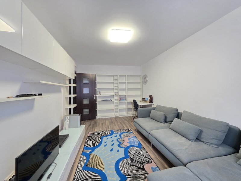 Metrou Nicolae Grigorescu 3 minute, loc de parcare.