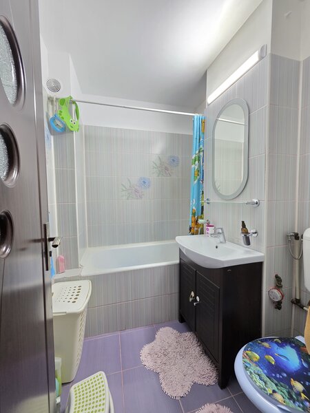 Metrou Nicolae Grigorescu 3 minute, loc de parcare.