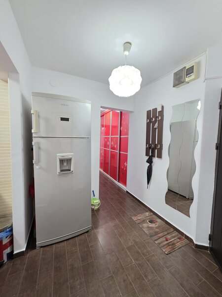 Metrou Nicolae Grigorescu 3 minute, loc de parcare.